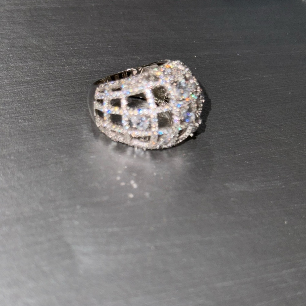 14k White gold vermeil stunning women’s ring, gift for her, sparkling Swarovski - Picture 3 of 7